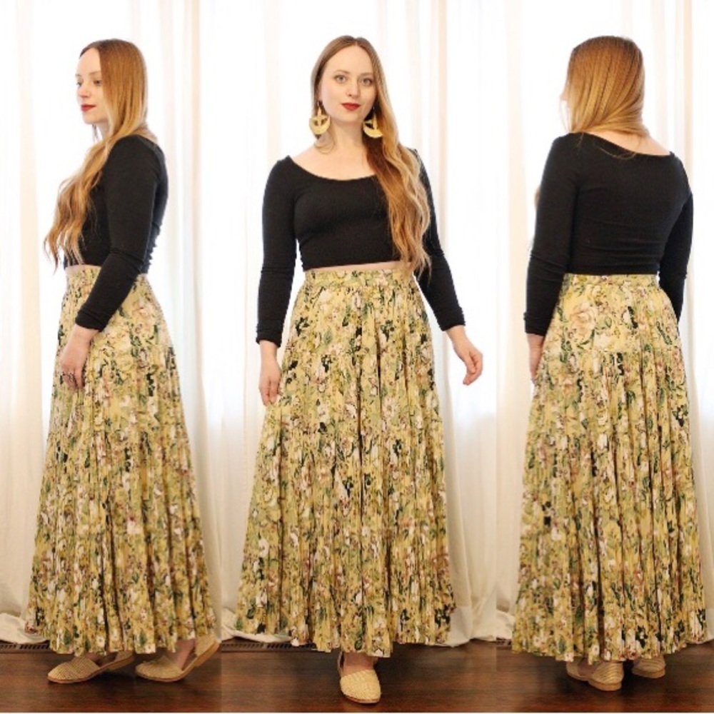 Vintage 1990s cotton crinkle yellow floral cottagecore peasant maxi skirt 90s